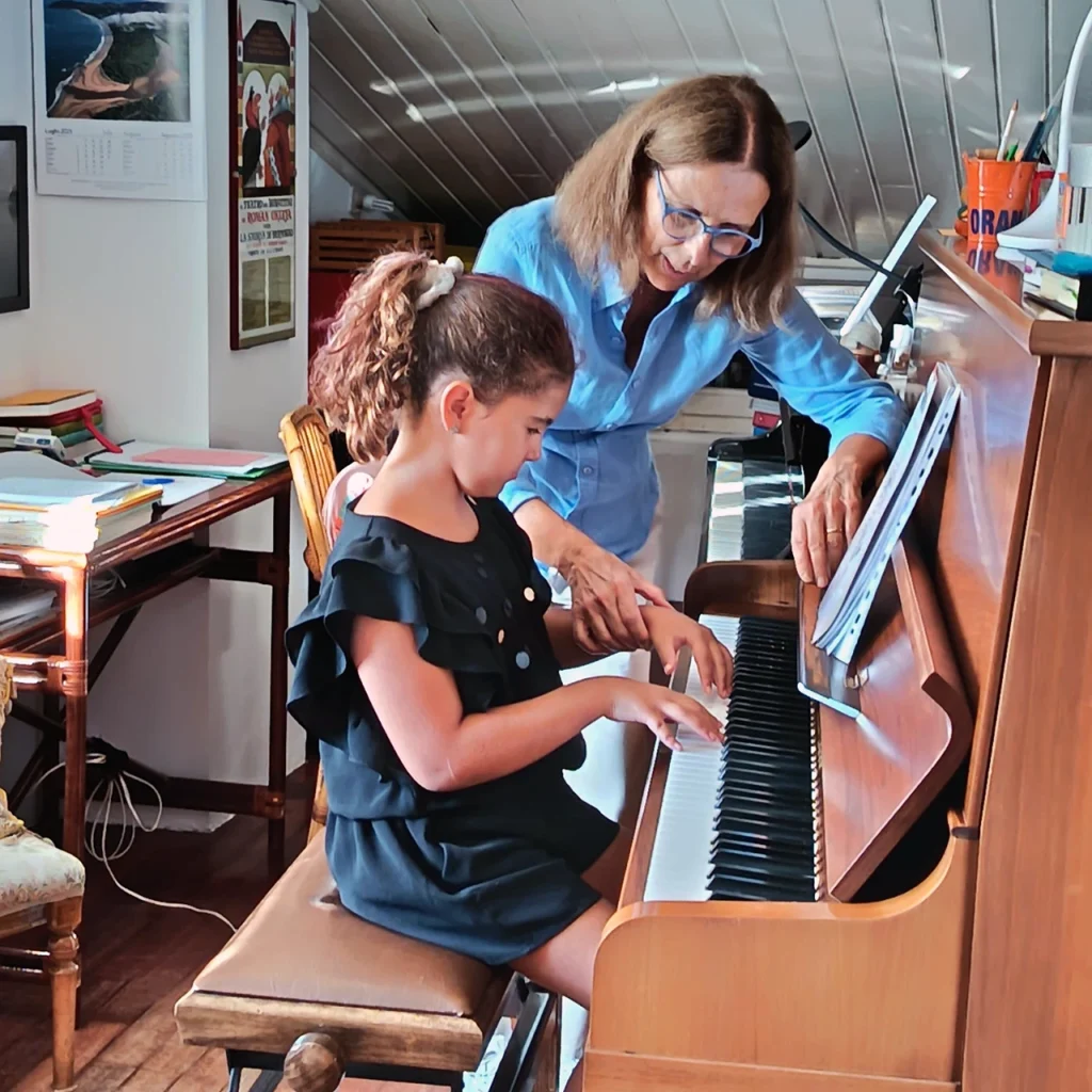 insegnamento del pianoforte con il metodo suzuki ad una bambina da silvia moretti